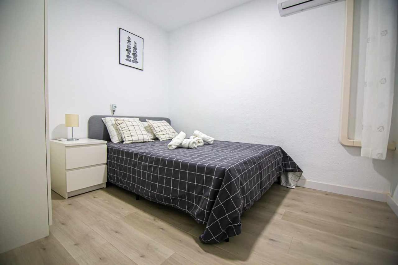 Apartamento Heroes De Sostoa Málaga Esterno foto