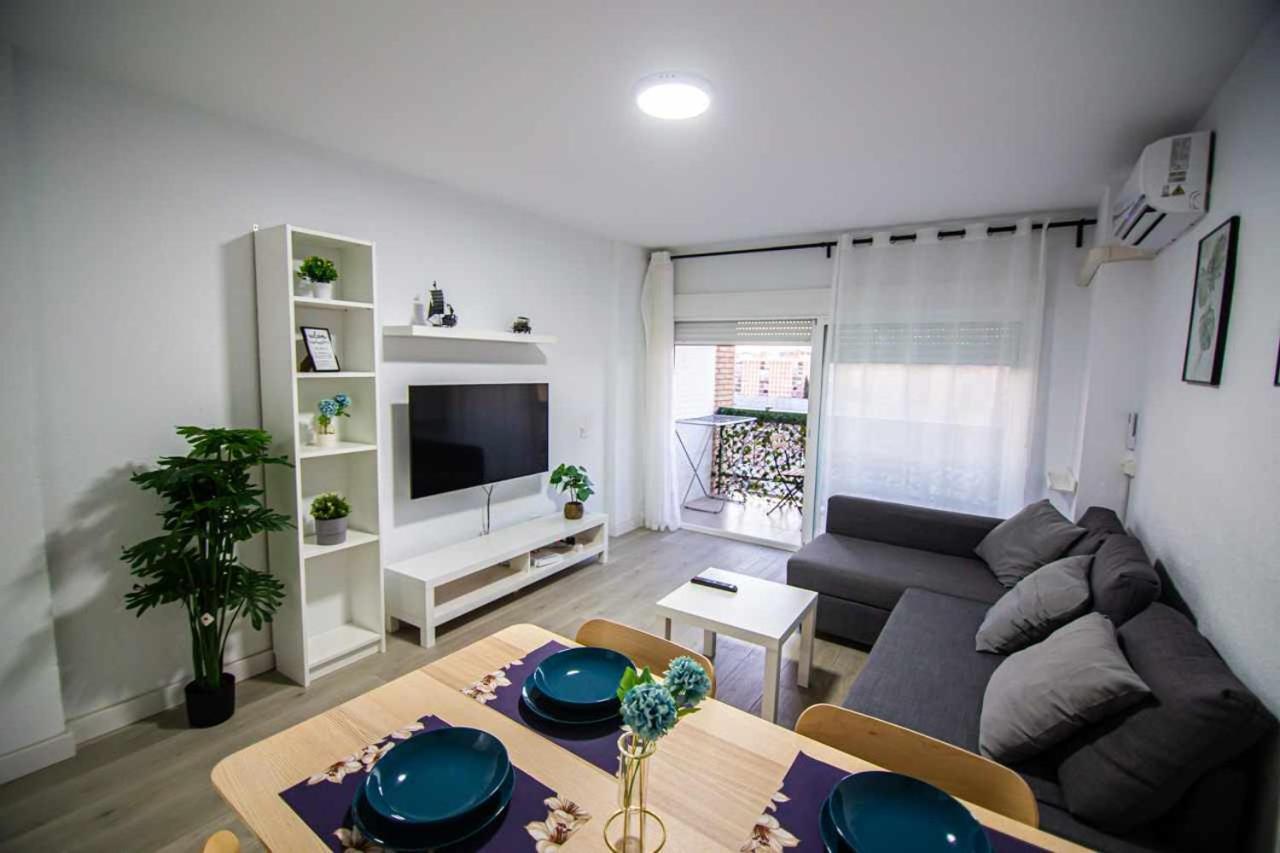 Apartamento Heroes De Sostoa Málaga Esterno foto