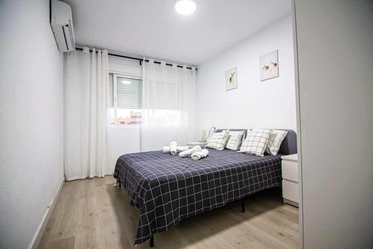 Apartamento Heroes De Sostoa Málaga Esterno foto