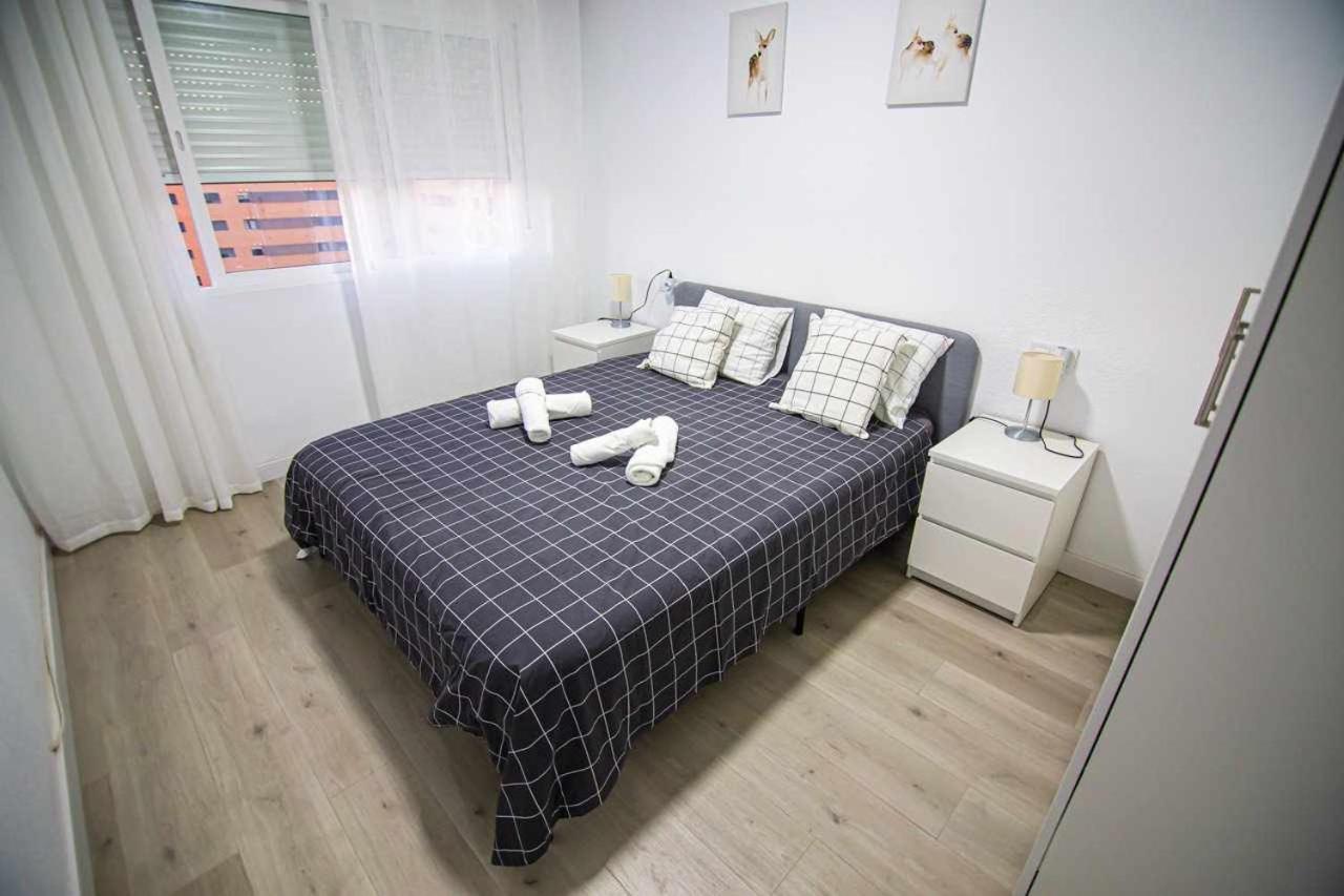 Apartamento Heroes De Sostoa Málaga Esterno foto